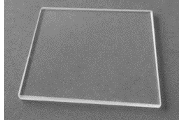 Отполированная кварцевая фотошаблонная заготовка 152 х 152 х 6,35 мм (неплоскостность ≤ 0,5 мкм, Ra ≤ 0,3 нм)